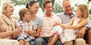 familia-reunida-600x300