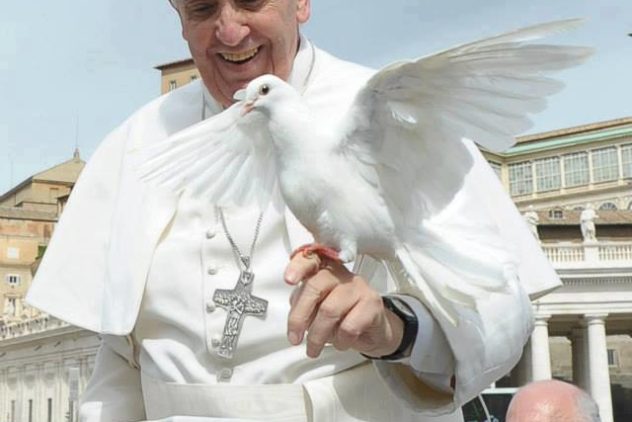 Papa convoca dia de oração e jejum pela Síria: "A humanidade grita pela paz"