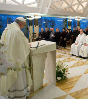 A Paixão de Cristo e a doçura de Maria nos ajudam a viver o Evangelho