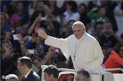 Papa Francisco: "Deus não é um juiz, Ele nos espera de braços abertos"