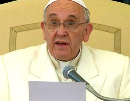 Papa Francisco pede coerência entre liturgia e vida