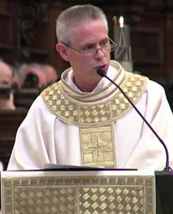 Ministro Geral da OFM faz uma emocionante homilia na solene abertura do Perdão de Assis