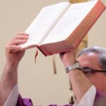 “SENHOR,AJUDAI-NOS A TER UM CORAÇÃO SEMPRE ABERTO AO AMOR!” (Lc 5,33-39)