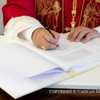 O Papa apresenta a Magnifica humanitas: "Desarmar a IA"