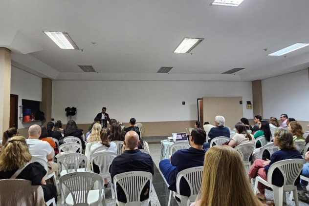 Feira das Pastorais e Movimentos reúne catequizandos em noite de fé, acolhida e missão