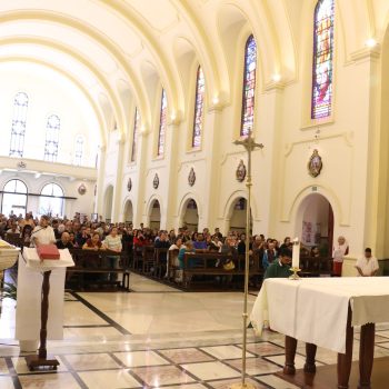 Missa do Perdão de Assis abre o Agosto Franciscano das Famílias na Paróquia São Francisco de Assis