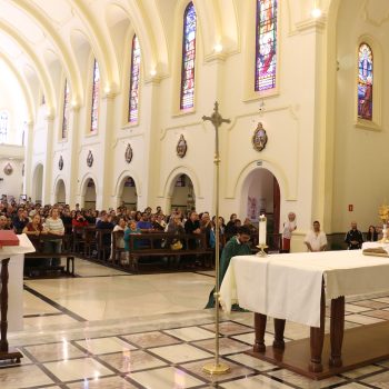 Missa do Perdão de Assis abre o Agosto Franciscano das Famílias na Paróquia São Francisco de Assis
