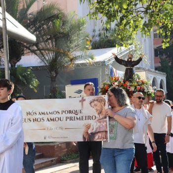 Encontro de São Francisco com o leproso inspira reflexão durante a Novena