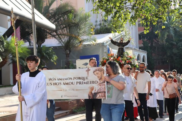 Encontro de São Francisco com o leproso inspira reflexão durante a Novena